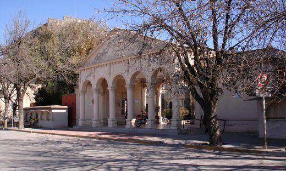 R�o IV ins�lito: colocan c�maras de seguridad en el cementerio