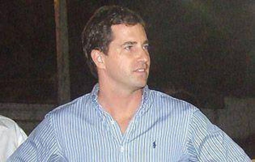 Acuerdo UCR-PRO: Van Tooren aclar� que a nivel local 