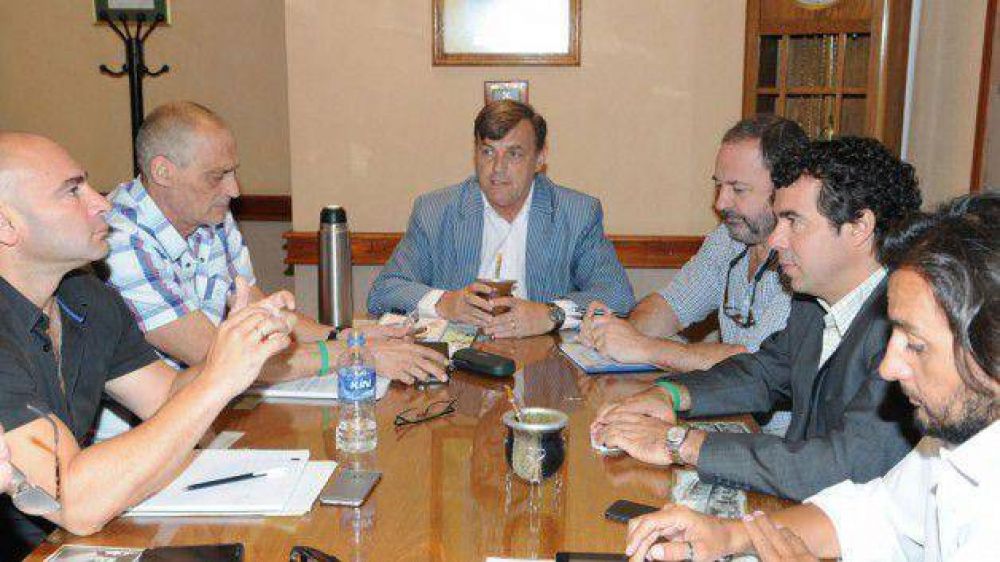 P�rez Catan reuni� a su gabinete para analizar la marcha de la ejecuci�n del presupuesto