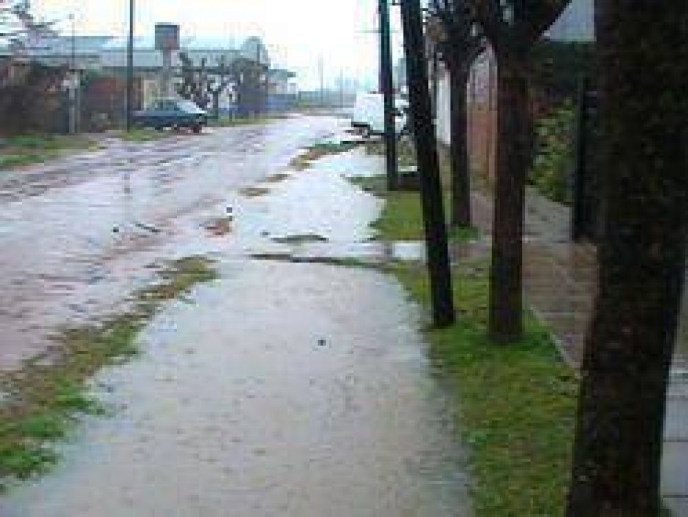 El Concejal Alvarez reclam� por inconvenientes derivados de la tormenta en el barrio Romano