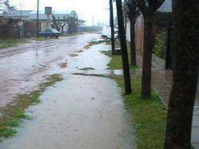 El Concejal Alvarez reclam� por inconvenientes derivados de la tormenta en el barrio Romano
