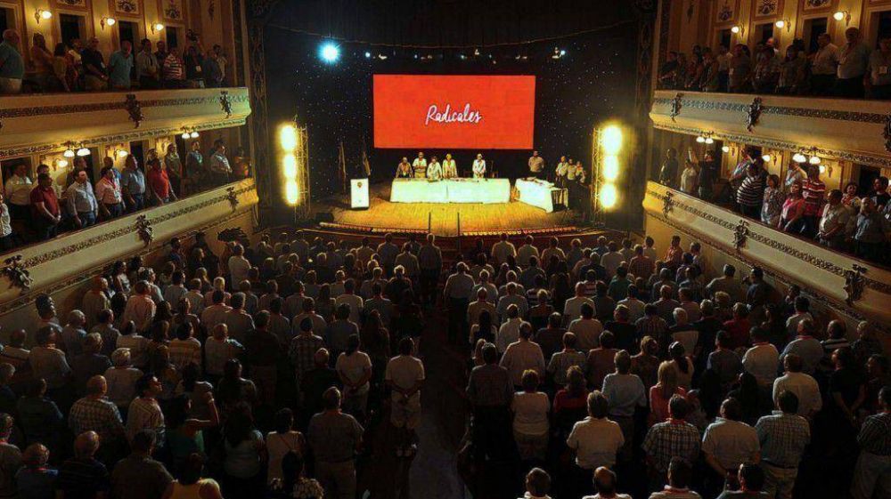 Con la interna radical en mente, Colombi apuesta a fortalecer ECO