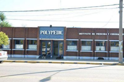 Trabajadores del Polymedic reclaman por salarios y hay temor por un posible cierre