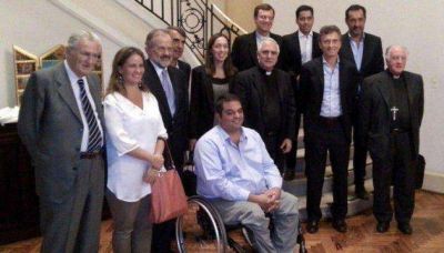 Macri y Vidal se reunieron con la Comisi�n Espiscopal