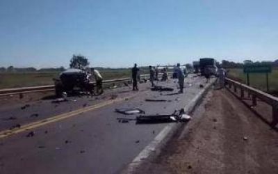 Fatal accidente en ruta 7: Al menos tres muertos