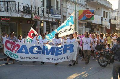 El Gobierno propuso aumentar un 35% escalonado a los docentes entrerrianos