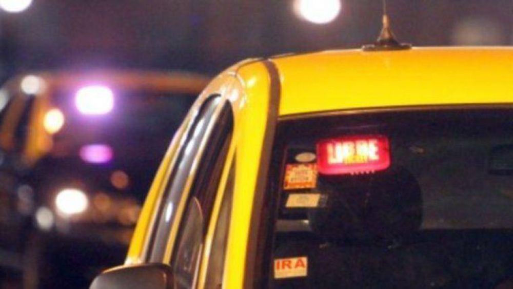 Asalto a golpes contra un taxista
