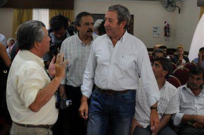 La UCR en llamas: Cobos aclara que 