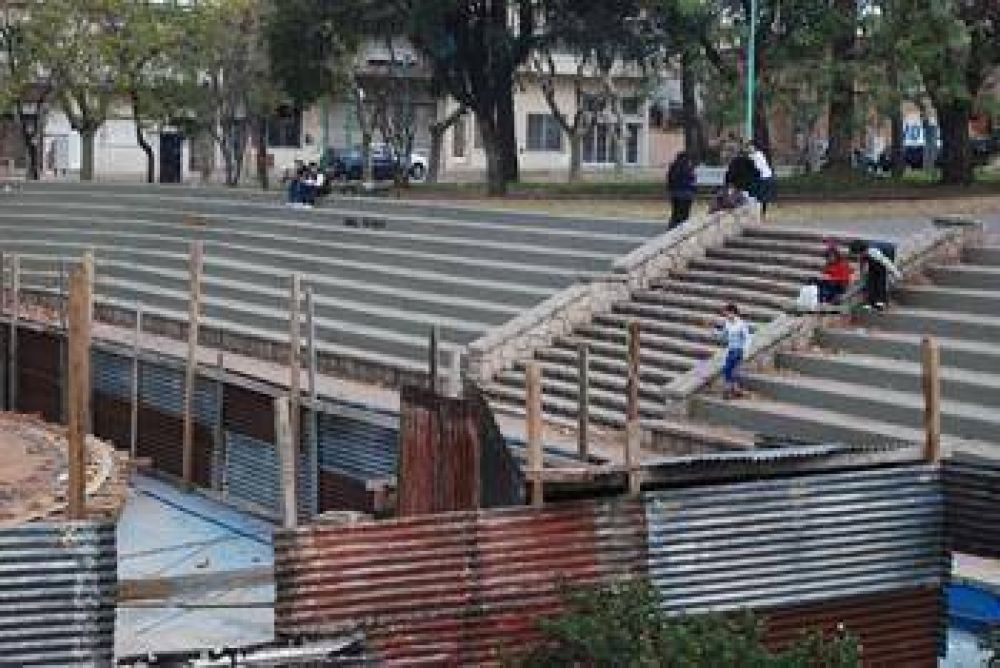 Plaza Italia "Estamos en condiciones de seguir con las obras"