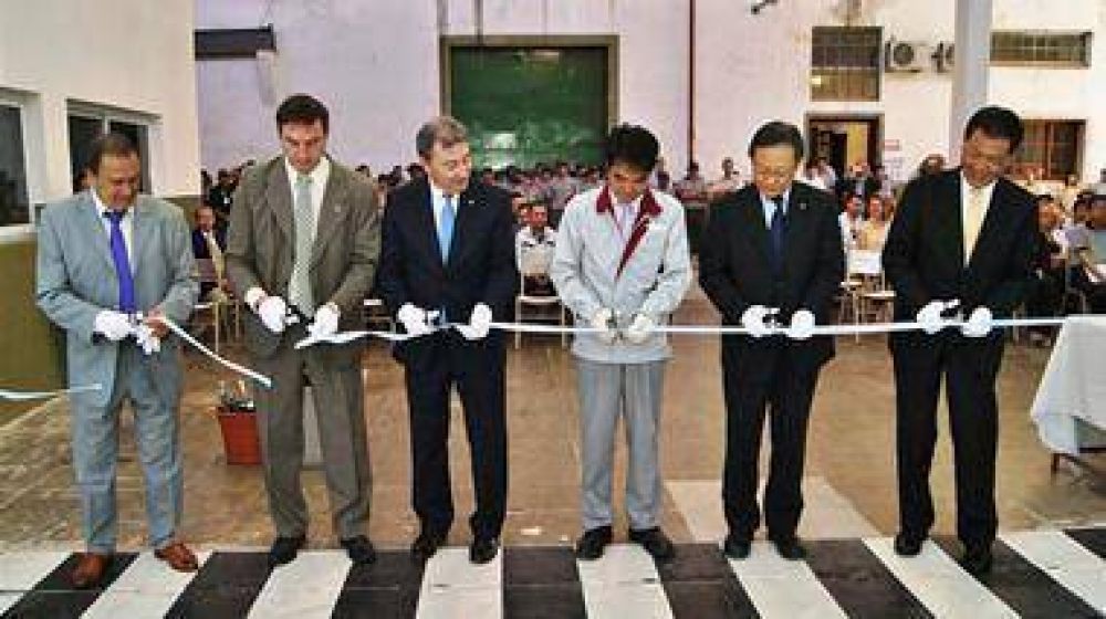 INAUGURACI�N DE LA EMPRESA TEXTIL PARA AUTOMOTOR EN EL PARQUE INDUSTRIAL 
