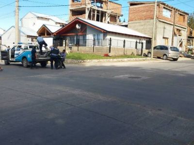 Un detenido en persecuci�n, a plena luz del d�a