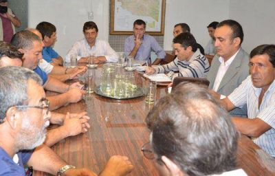 Paritaria estatal: pagan el 12% retroactivo a febrero y aumentan las asignaciones el 14%