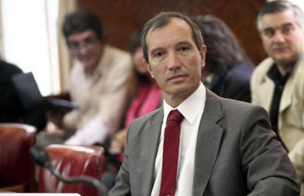 Alcolea critica la �desidia pol�tica� por la critica situaci�n en el HIGA