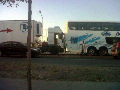 Dos gigantes, en un choque por la v�a equivocada