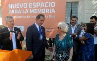 Scioli inaugur� un Espacio para la Memoria en La Plata