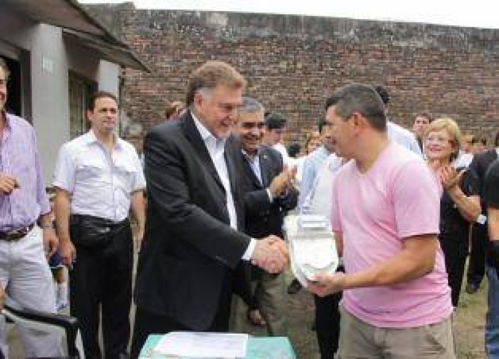 Amaya dice que �no entiende� la uni�n entre el PRO y la UCR