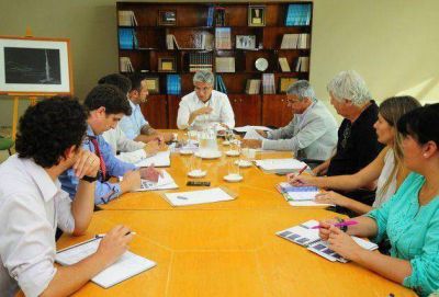 Poggi se reuni� con la Junta de la UPrO