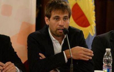 �No hay otro dirigente con la capacidad de generar amplios consensos sociales como Daniel Scioli�, asegur� Courel