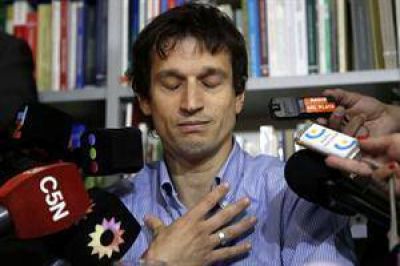 Lagomarsino confirm� la cuenta en los Estados Unidos y dijo que entregaba a Nisman parte de su sueldo