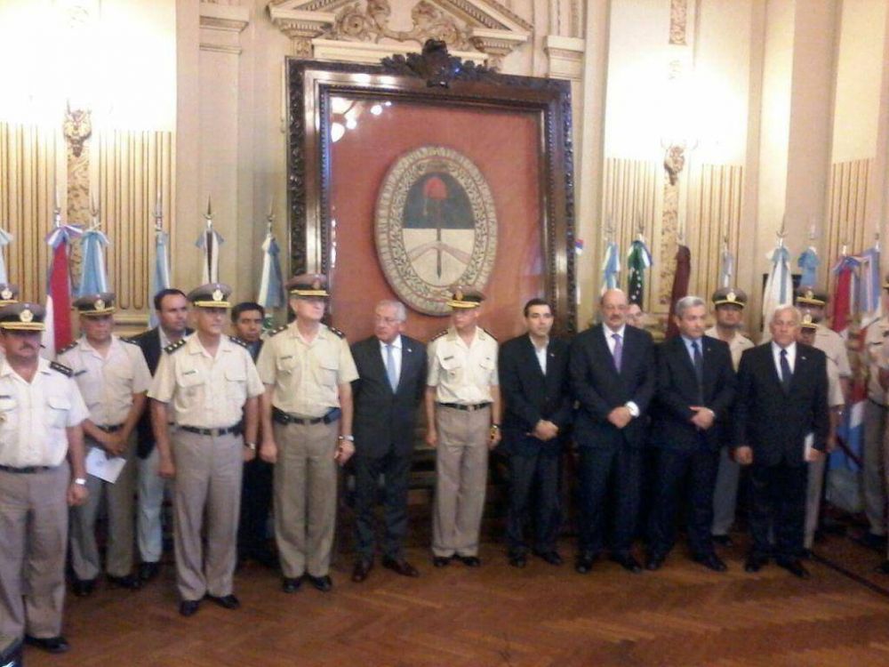 Importante acto realizado en el Sal�n de la Bandera