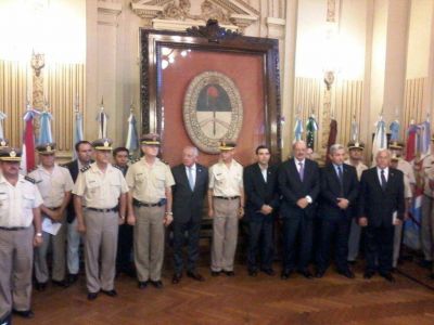 Importante acto realizado en el Sal�n de la Bandera