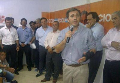 Ariel Notta inaugur� su unidad b�sica