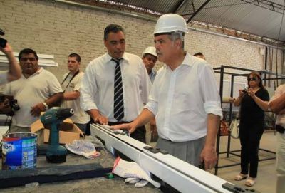 Urquiaga firmo convenios junto a Julio de Vido