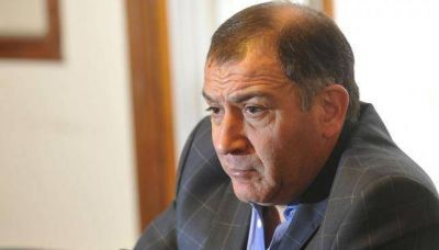 Mestre cruz� a Macri por las encuestas