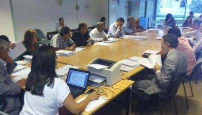 Cr�ticas a dos convenios urban�sticos, aprobados en comisi�n del Concejo