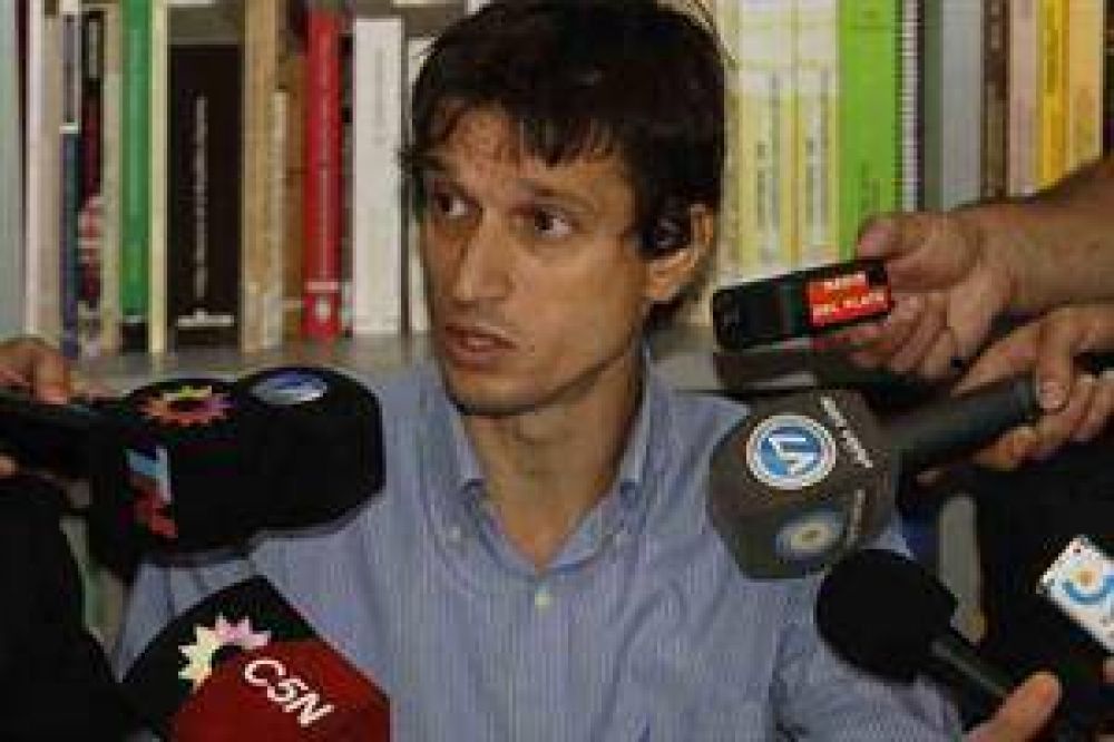 Seg�n Lagomarsino, Nisman se quedaba con la mitad de su salario