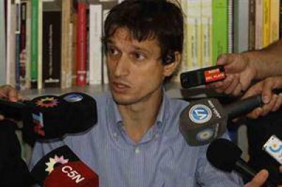 Seg�n Lagomarsino, Nisman se quedaba con la mitad de su salario