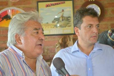 Billetera mata gal�n: Massa, necesitado de recursos para la campa�a, bendijo a Julio Ledesma
