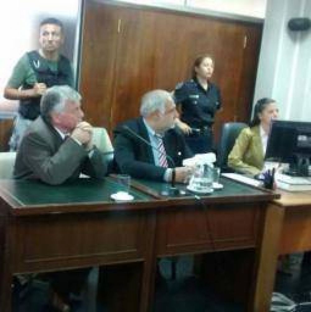 Condenan a prisin perpetua al ex alfrez Angel Pezzeta