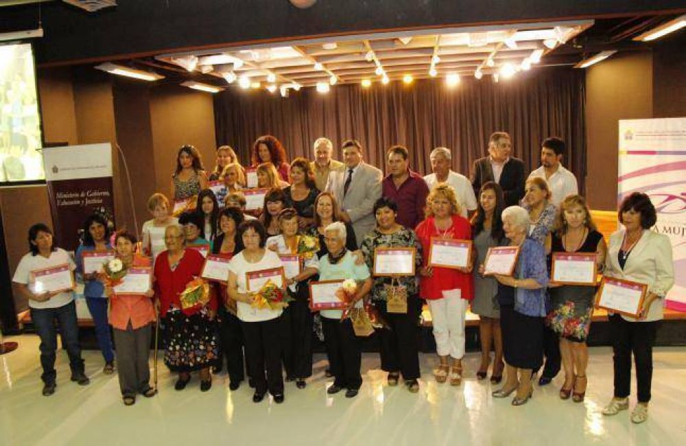 Homenajearon a 25 mujeres destacadas de la provincia