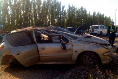 Una mujer con lesiones de gravedad por violento vuelco en la Ruta 7