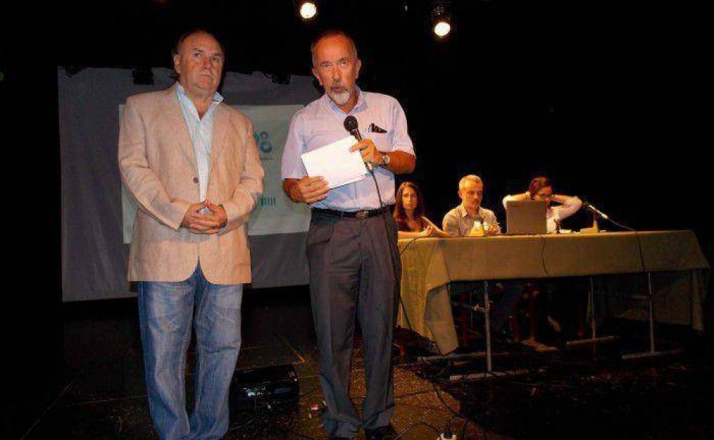 VIDAL PRESENT� A INTEGRANTES DEL CENTRO DE ANALISIS DEL DELITO