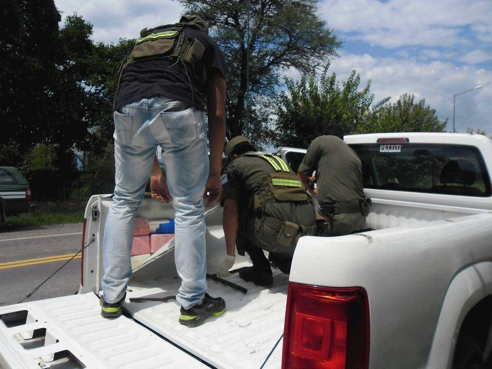 Gendarmer�a incaut� 50 kilos de coca�na y detuvo a dos personas