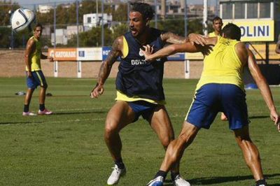�Doble nueve? Daniel Osvaldo y Andr�s Ch�vez se perfilan como los delanteros para el domingo