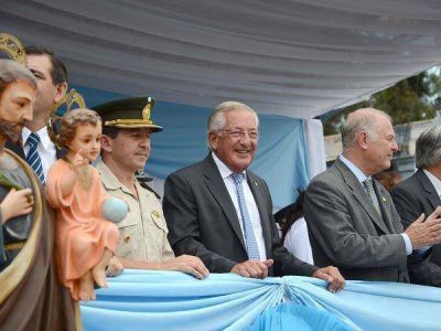 Fellner acompa�� a los perique�os en la celebraci�n de sus fiestas patronales