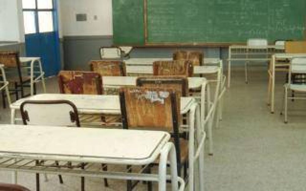 Azul: Suspenden clases por altas temperaturas