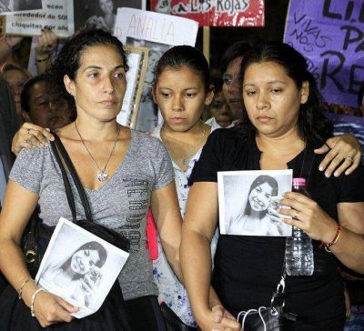 Familiares y amigos de Daiana García exigieron justicia frente al Obelisco