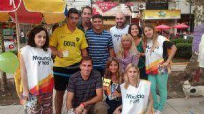 �Mauricio y Vos� movida de la Juventud en la Plaza Principal