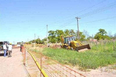 El Intendente anunci� la finalizaci�n de las obras de gas y cloacas en Paso
