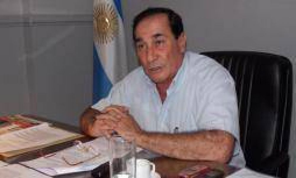 C�rbel dijo tener consenso para seguir al frente del bloque del PJ