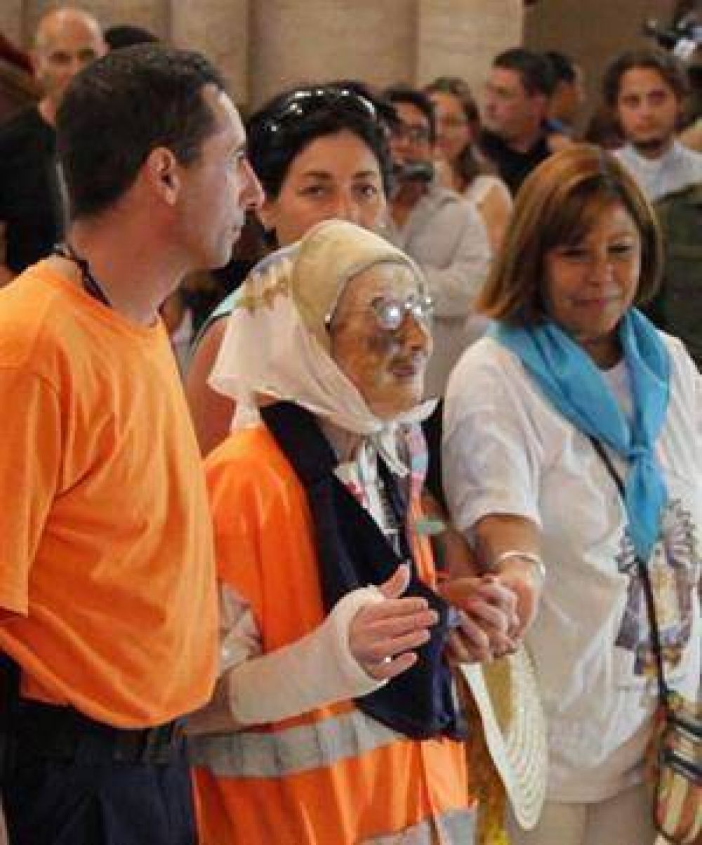La abuela peregrina: a los 91, camin� sola de Tucum�n a Luj�n