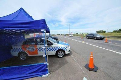 La Polic�a de Entre R�os dispuso un operativo especial en las rutas por el fin de semana largo 
