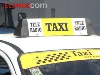 Taxistas de Paran� piden que la bajada de bandera pase de 11 a 15 pesos