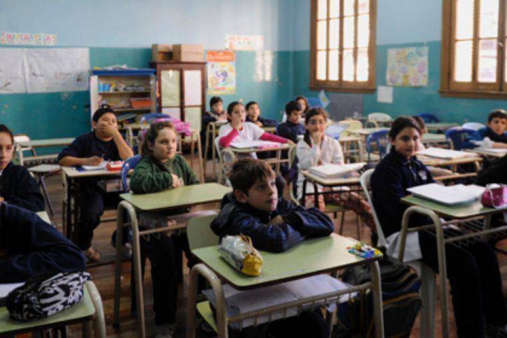 Por abrumadora mayor�a los maestros aceptaron la propuesta