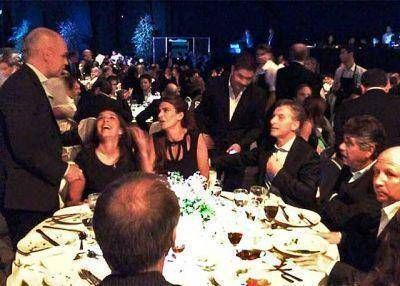 Investigaci�n para Carri�: Concesionarios y el Banco Ciudad aportaron dinero en la cena de campa�a de Macri