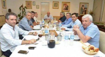 Alcaldes massistas alertados por la caldeada interna en la carrera por la Gobernaci�n